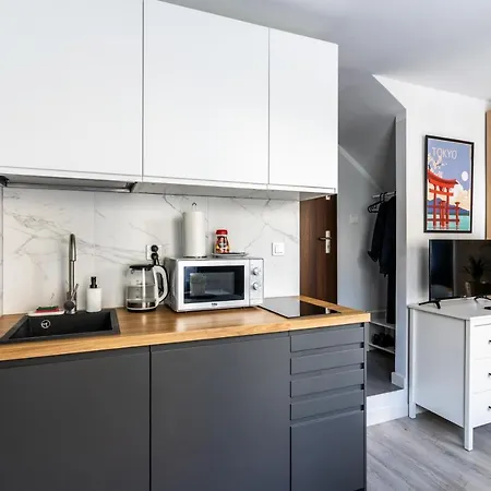 Golden - Cozy Studio Apartment *