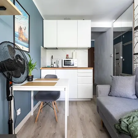 Golden - Cozy Studio Apartment