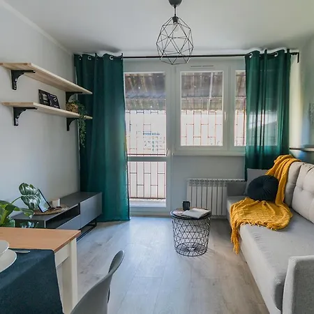 Golden - Cozy Studio Apartament *